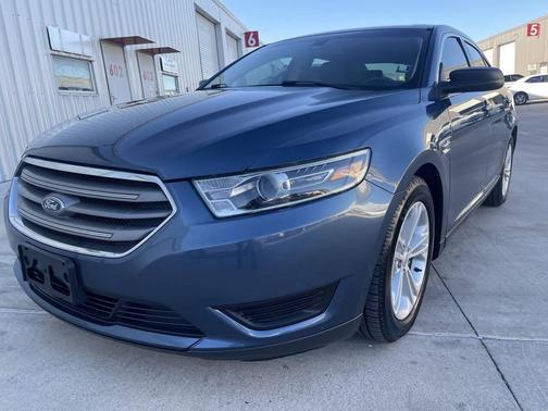 2018 Ford Taurus SE