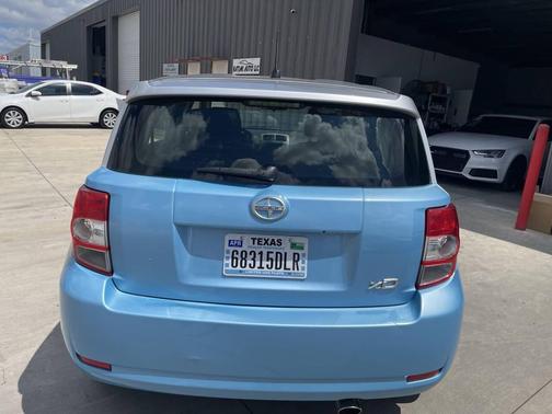 2014 Scion xD Base 4dr Hatchback 4A