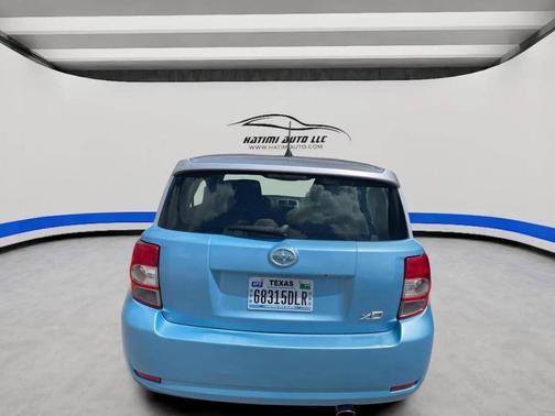 Blue 2014 Scion xD Base 4dr Hatchback 4A