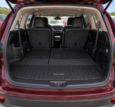 Maroon 2019 Toyota Highlander XLE