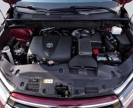 Maroon 2019 Toyota Highlander XLE