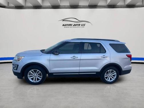Silver 2016 Ford Explorer XLT