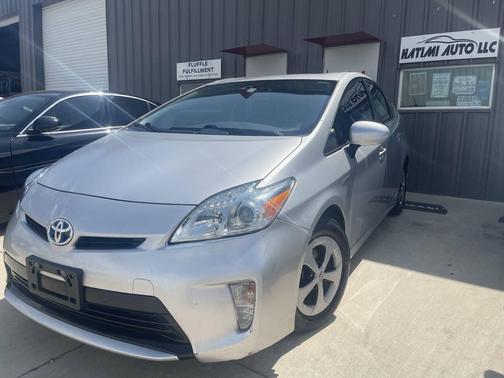Silver 2015 Toyota Prius Three