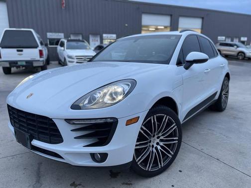 2016 Porsche Macan S