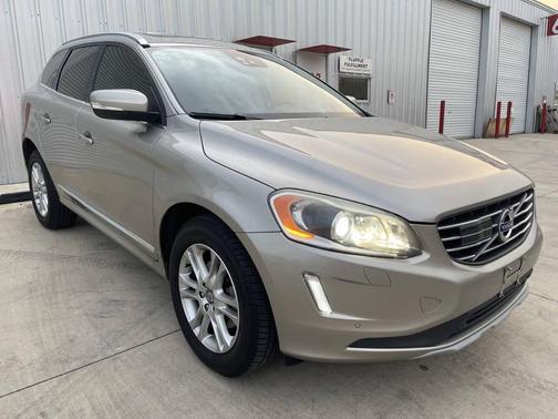 Gold 2016 Volvo XC60 T5 Drive-E Platinum