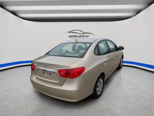 Tan 2010 Hyundai ELANTRA GLS