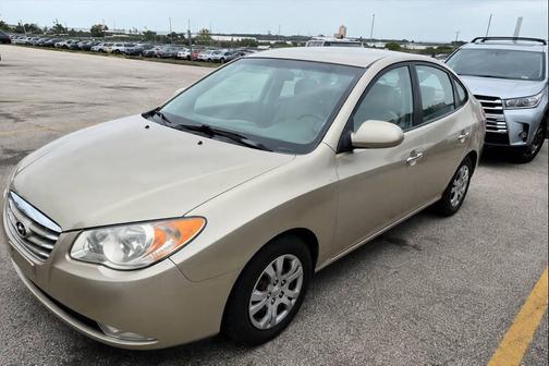 Tan 2010 Hyundai ELANTRA GLS