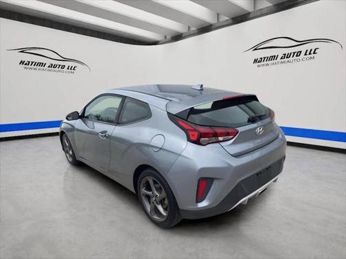 2019 Hyundai Veloster 2