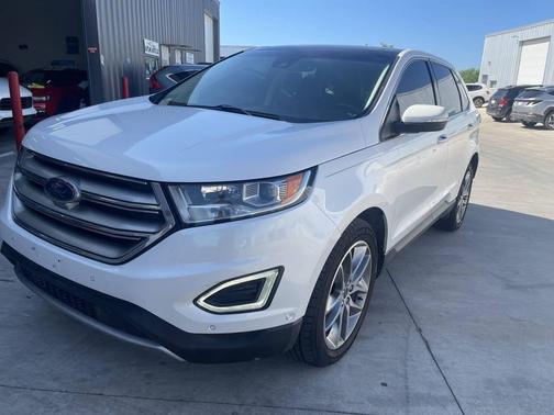 White 2016 Ford Edge Titanium