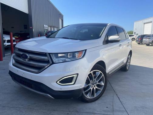 White 2016 Ford Edge Titanium