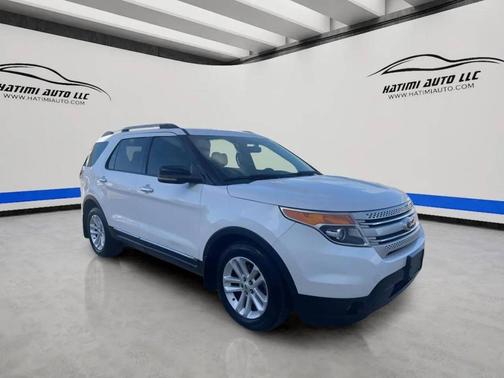 White 2012 Ford Explorer XLT
