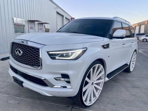 2018 INFINITI QX80 Base