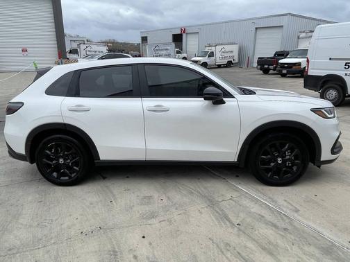 2025 Honda HR-V 2WD Sport