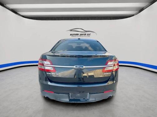 2015 Ford Taurus SE