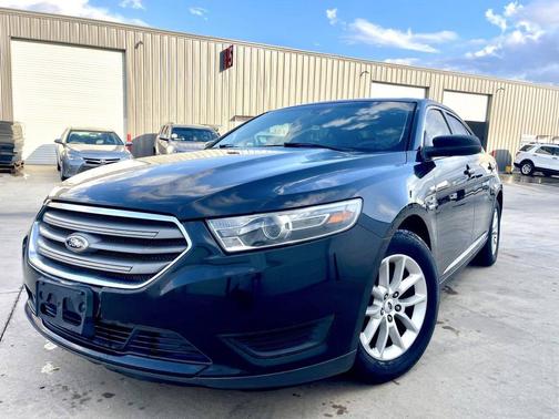 2015 Ford Taurus SE