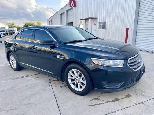 2015 Ford Taurus SE