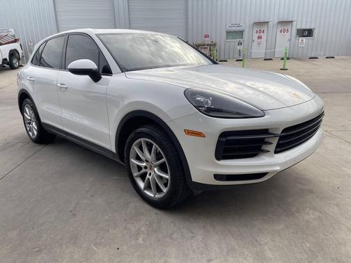 White 2019 Porsche Cayenne Cayenne