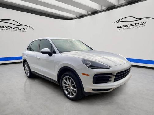 White 2019 Porsche Cayenne Cayenne