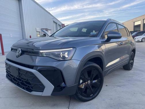 Gray 2025 Volkswagen Taos 1.5T SE