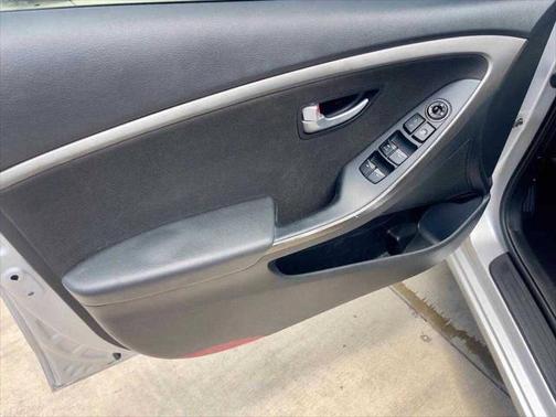 2016 Hyundai Elantra GT Base