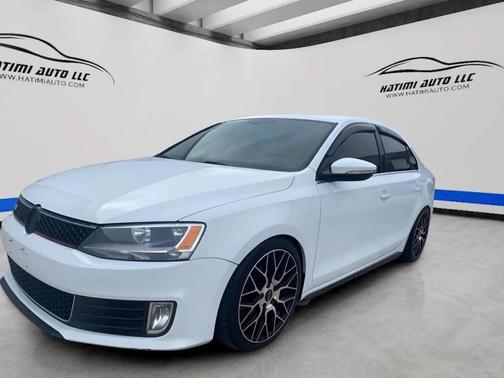 White 2015 Volkswagen Jetta Man SE