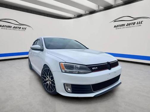 White 2015 Volkswagen Jetta Man SE