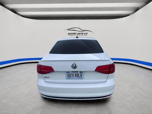 White 2015 Volkswagen Jetta Man SE