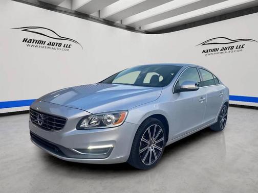 Silver 2018 Volvo S60 Inscription T5
