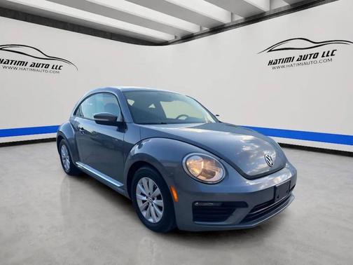 Gray 2019 Volkswagen Beetle 2.0T S