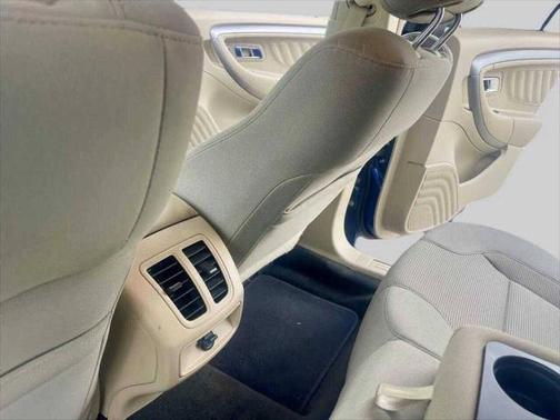 2015 Ford Taurus SEL