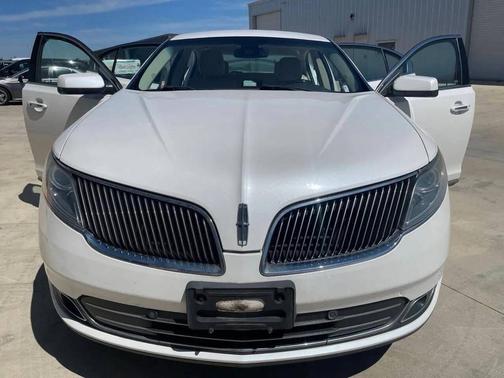 2014 Lincoln MKS Base