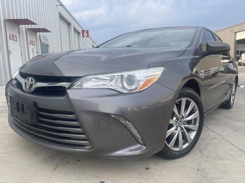 Gray 2016 Toyota Camry XLE
