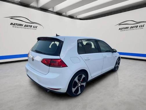 White 2017 Volkswagen Golf GTI 2.0T SE 4-Door