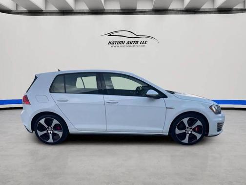 White 2017 Volkswagen Golf GTI 2.0T SE 4-Door
