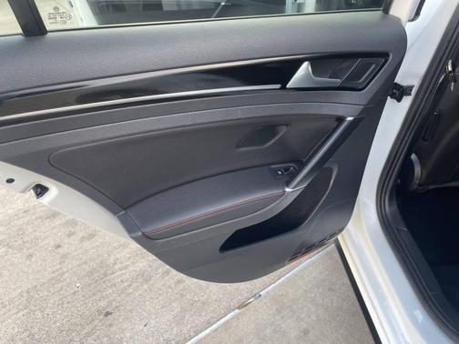 White 2017 Volkswagen Golf GTI 2.0T SE 4-Door