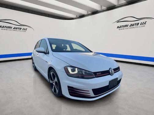White 2017 Volkswagen Golf GTI 2.0T SE 4-Door