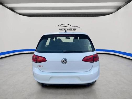 White 2017 Volkswagen Golf GTI 2.0T SE 4-Door