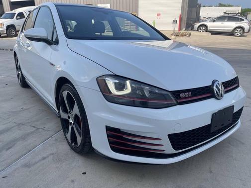 White 2017 Volkswagen Golf GTI 2.0T SE 4-Door