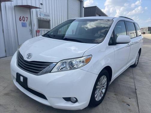 2013 Toyota Sienna XLE