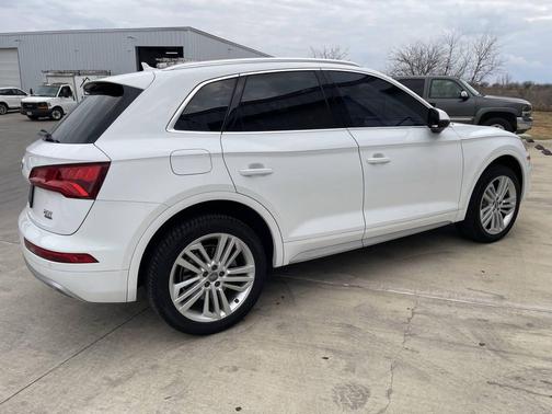 2018 Audi Q5 2.0T Premium Plus