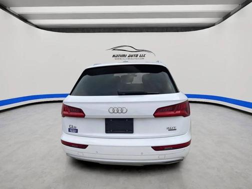 2018 Audi Q5 2.0T Premium Plus