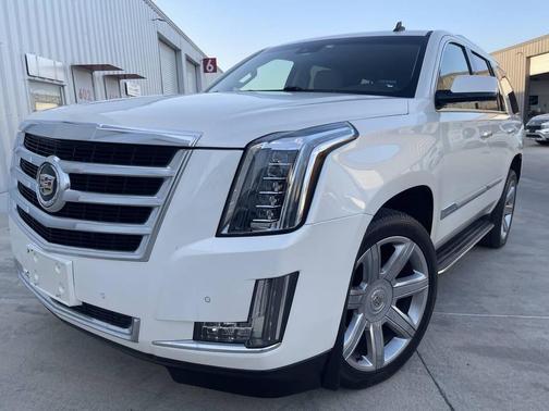 White 2015 Cadillac Escalade Luxury