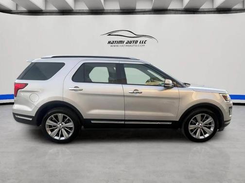 Silver 2018 Ford Explorer Limited