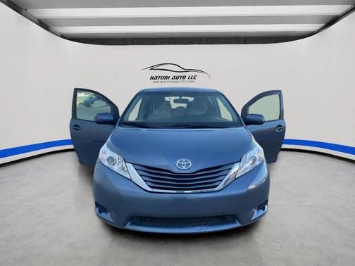2015 Toyota Sienna LE