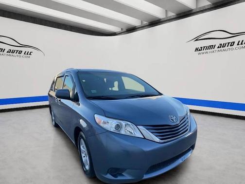 2015 Toyota Sienna LE