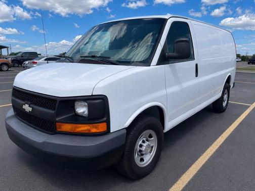 White 2009 Chevrolet Express 2500 Work Van