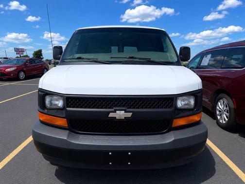 White 2009 Chevrolet Express 2500 Work Van
