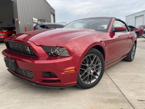 Red 2013 Ford Mustang V6 Premium