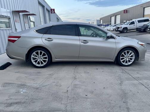 Gold 2014 Toyota Avalon Limited