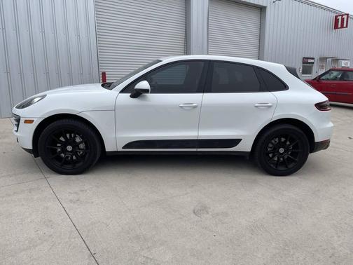 2017 Porsche Macan S